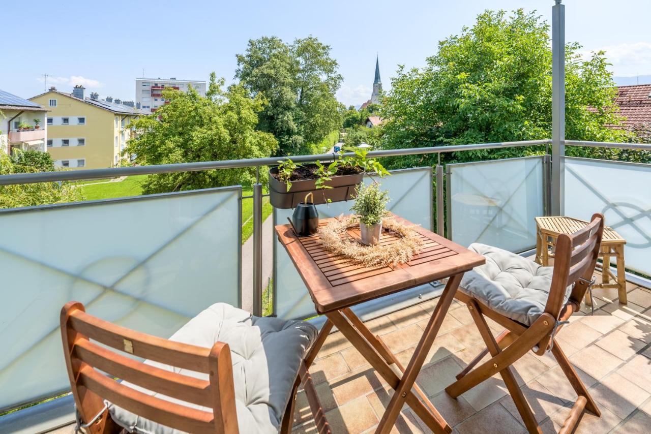 Eg Links-Wunderschoene 70M Grosse 2-Zimmer City Wohnung Naehe Salzburg Freilassing Exterior foto